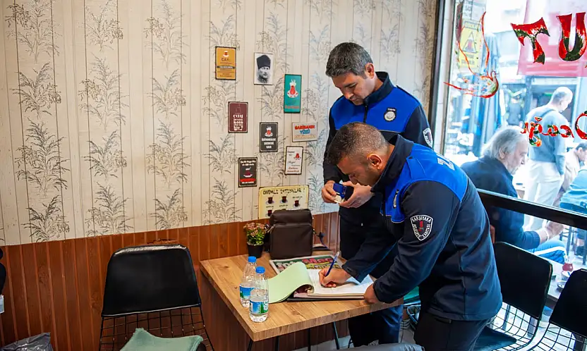 Karşıyaka Zabıtası'ndan işgal denetimi: 15 işletmeye ceza kesildi