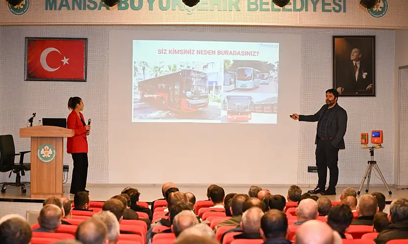 Manisa Büyükşehir Belediyesi'nden toplu taşıma sürücülerine 'Nezaket ve Müşteri Memnuniyeti' eğitimi