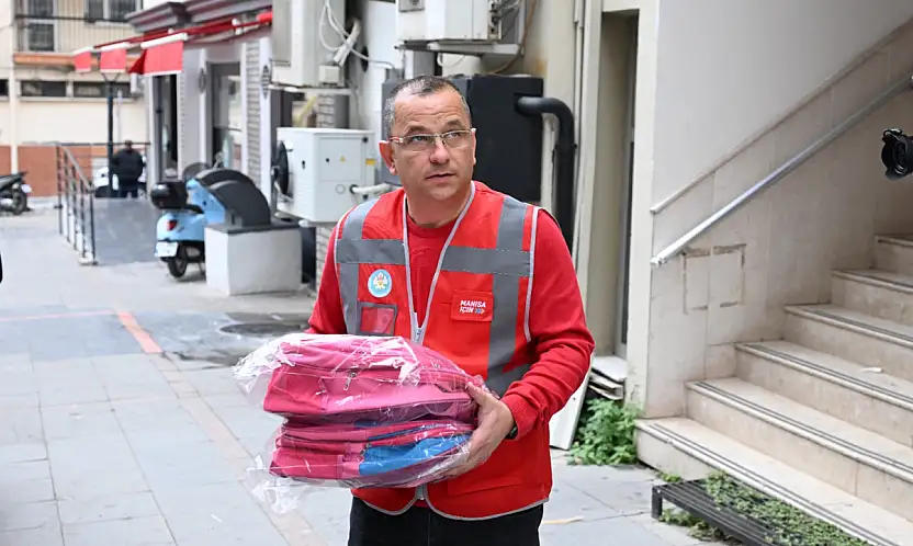 Manisa Büyükşehir Belediyesi'nden 15 bin öğrenciye eğitim desteği