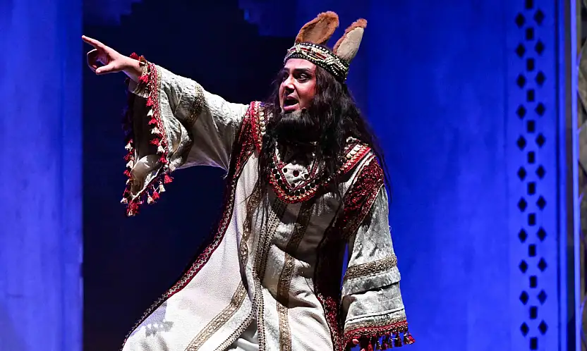 Midas'ın Kulakları yeniden İzmir'de