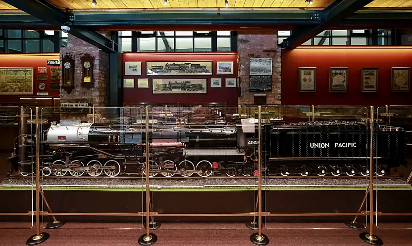 Modern demiryolu ulaşımının 200. yılı kutlanıyor.